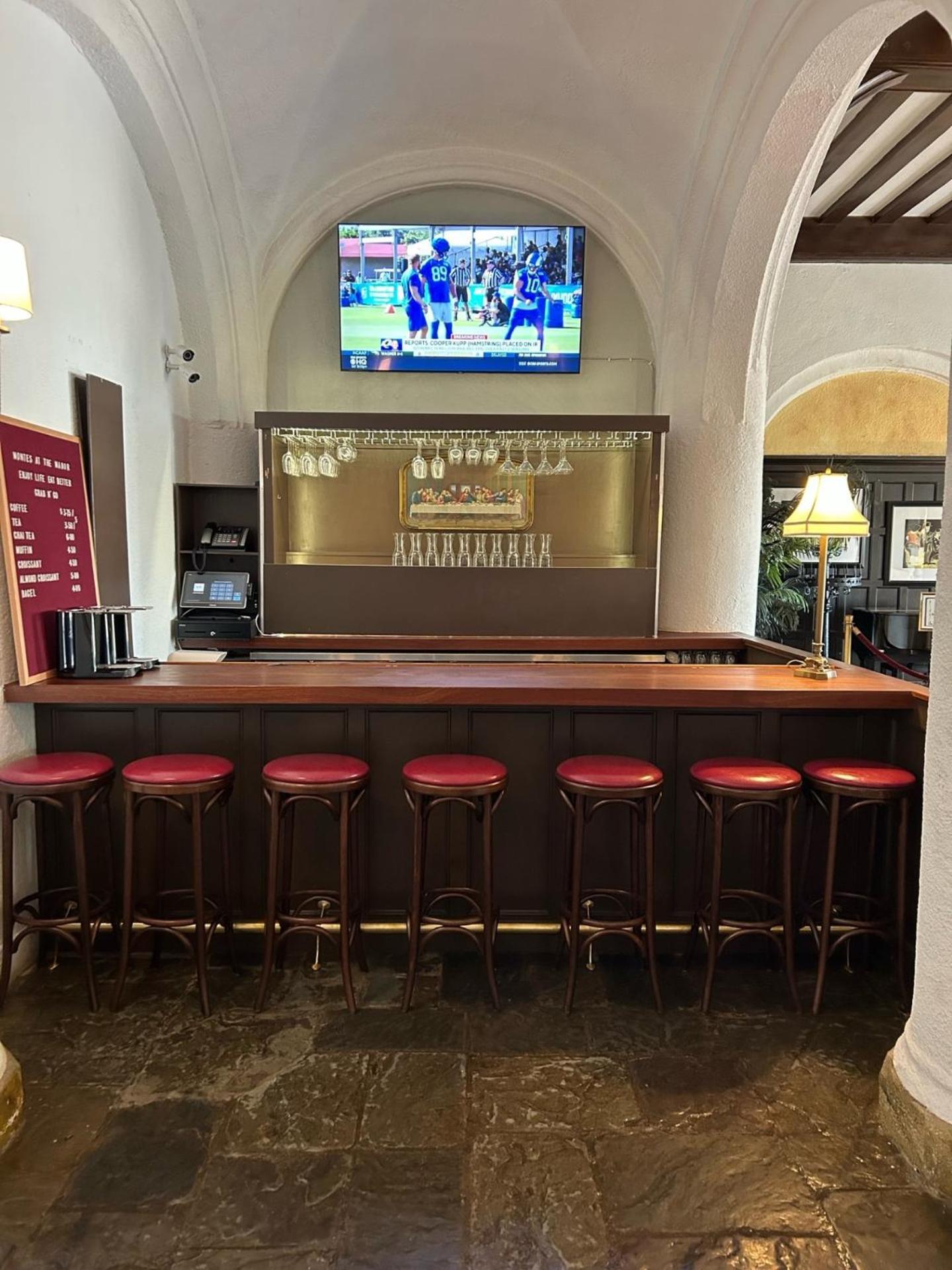 Hotel Montauk Manor Zewnętrze zdjęcie The bar at the 1904 Club