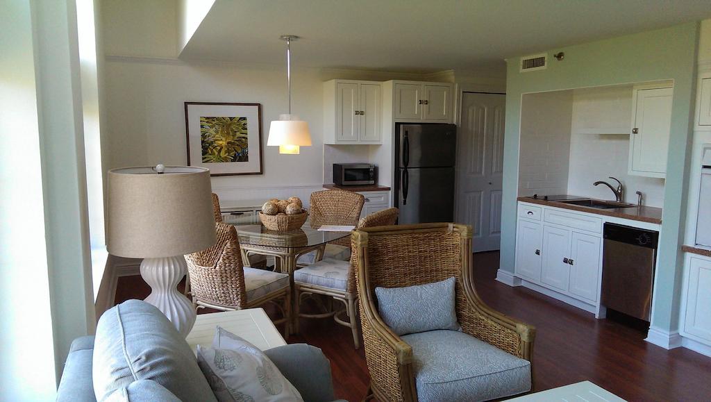 Hotel Montauk Manor Pokój zdjęcie A typical interior of a condo at the Ocean Club